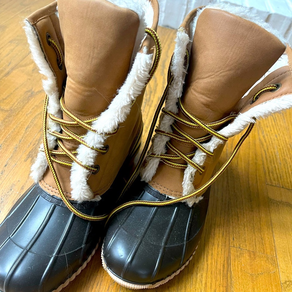 Winter boots size 9 | closet clean out
